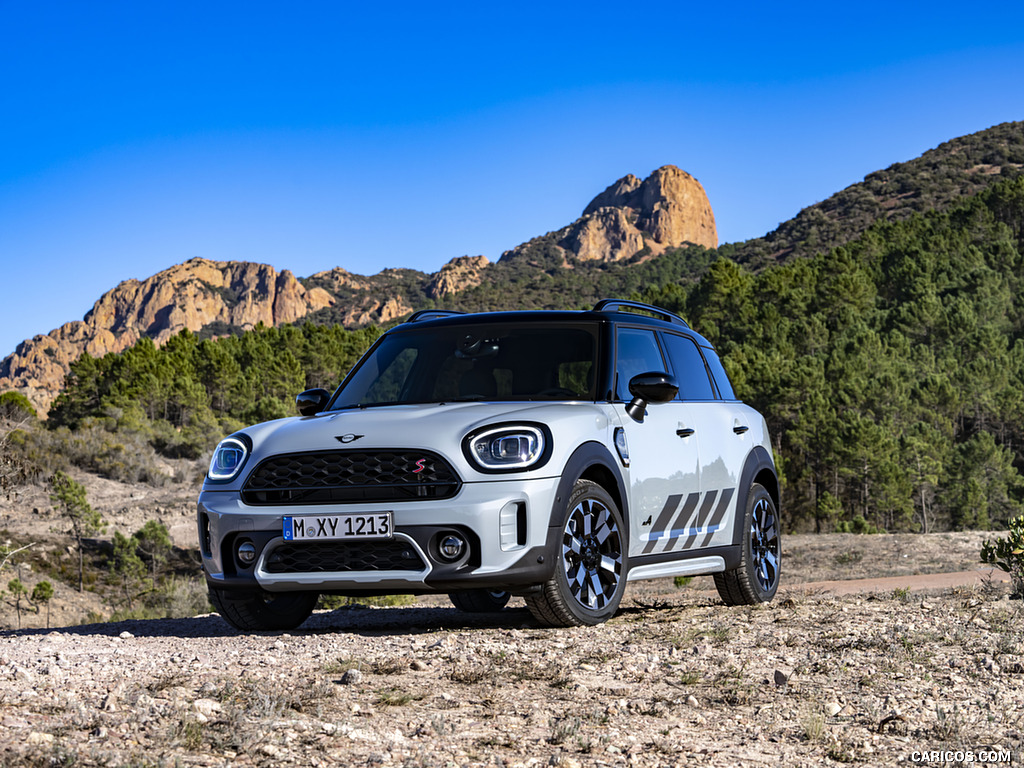 2022 MINI Cooper S Countryman ALL4 Untamed Edition - Front Three-Quarter