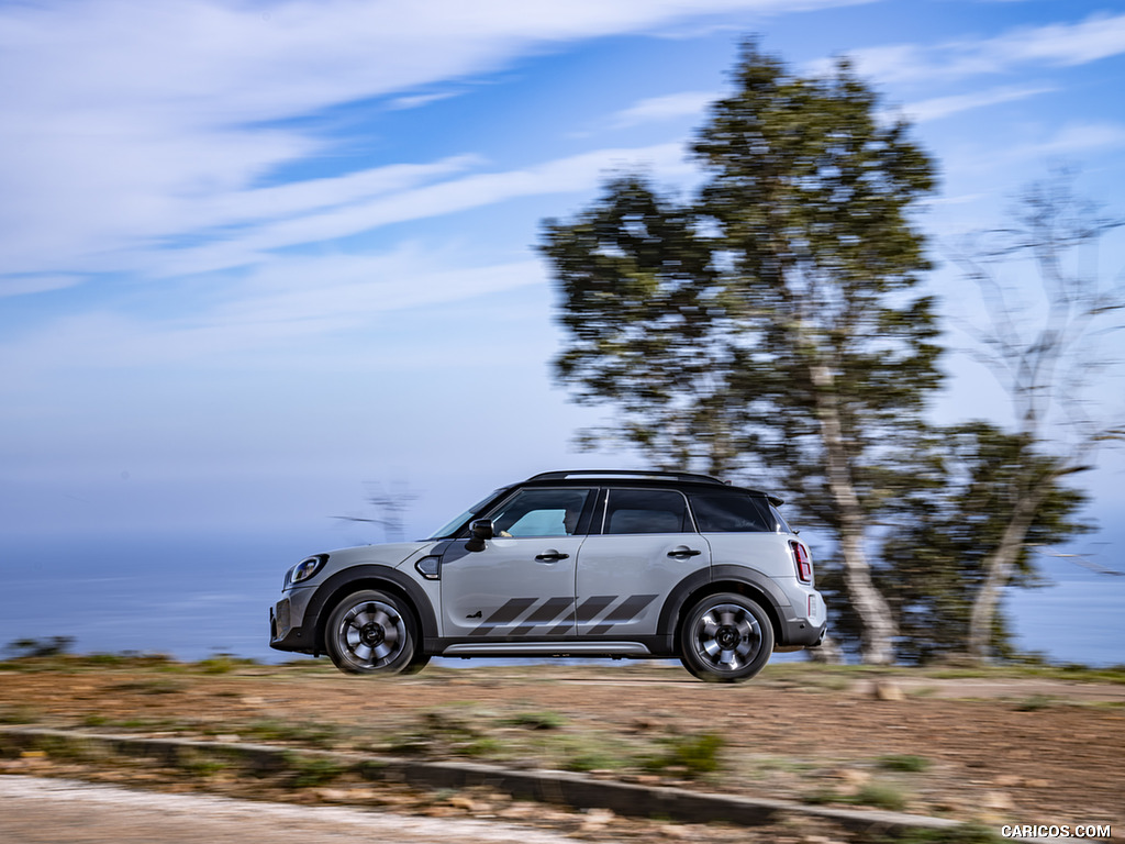 2022 MINI Cooper S Countryman ALL4 Untamed Edition - Side