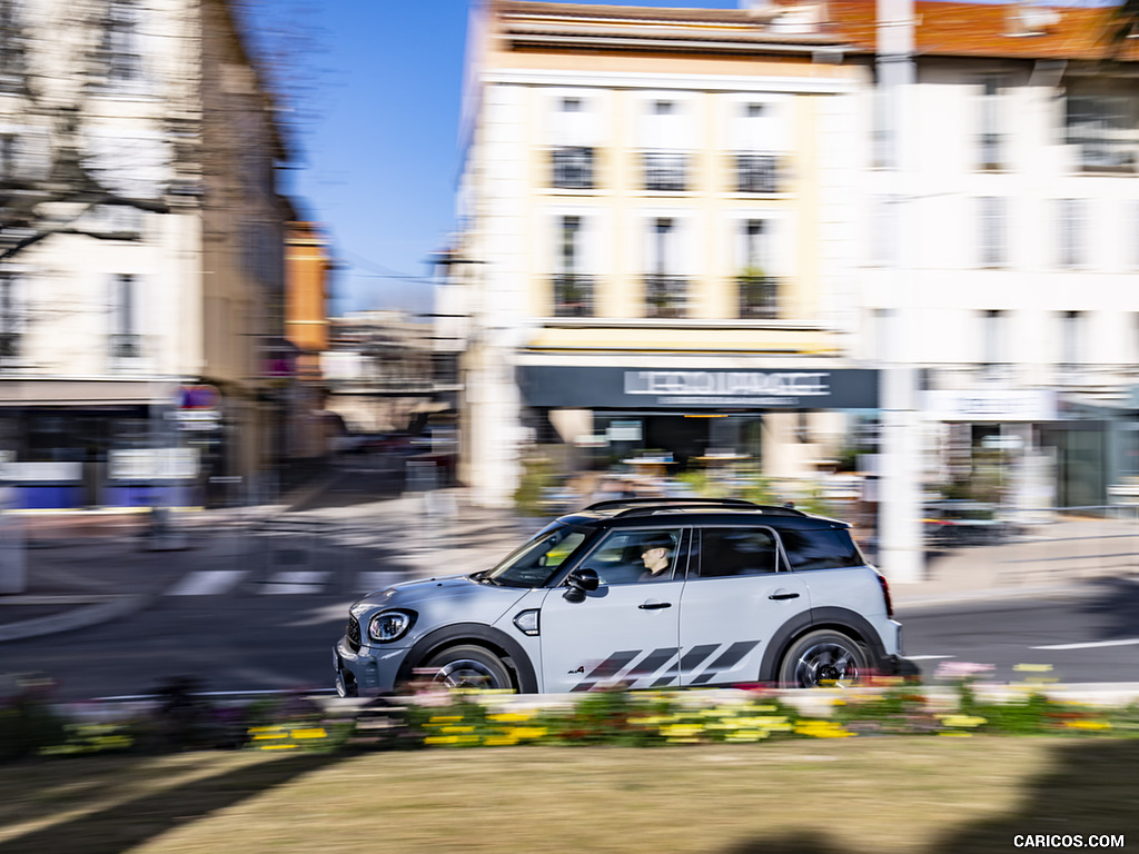 2022 MINI Cooper S Countryman ALL4 Untamed Edition - Side