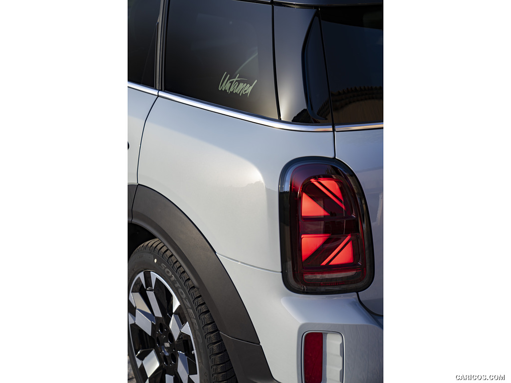 2022 MINI Cooper S Countryman ALL4 Untamed Edition - Tail Light