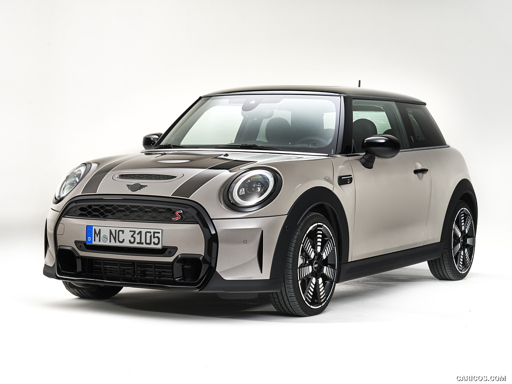 2022 MINI Cooper S Hardtop 2 Door - Front Three-Quarter