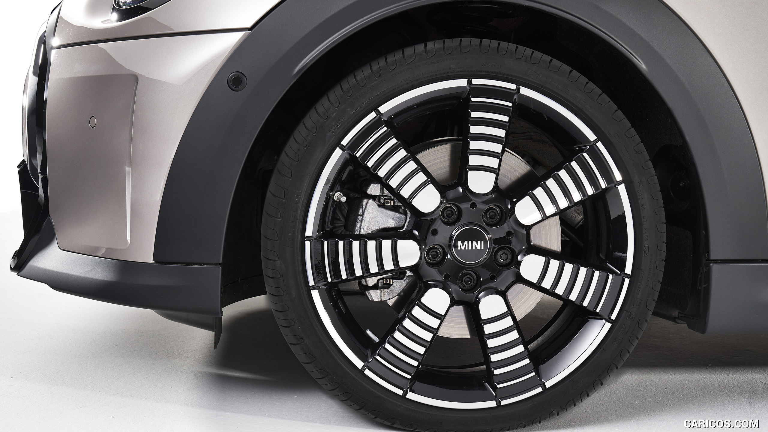 2022 MINI Cooper S Hardtop 2 Door - Wheel, #47 of 105