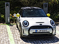 2022 MINI Cooper SE Convertible Concept - Front