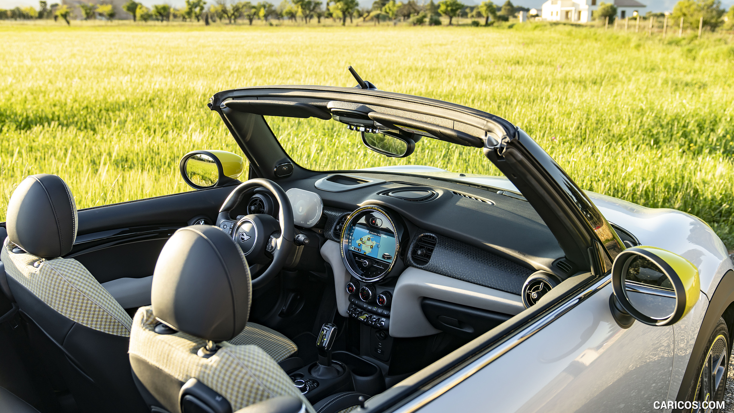 2022 MINI Cooper SE Convertible Concept - Interior, #226 of 243