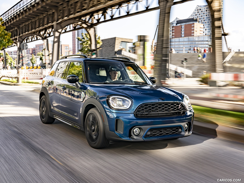 2022 MINI Countryman Boardwalk Edition - Front Three-Quarter