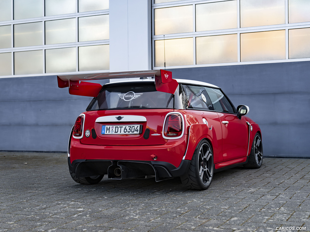 2022 MINI John Cooper Works 24h Nürburgring - Rear Three-Quarter