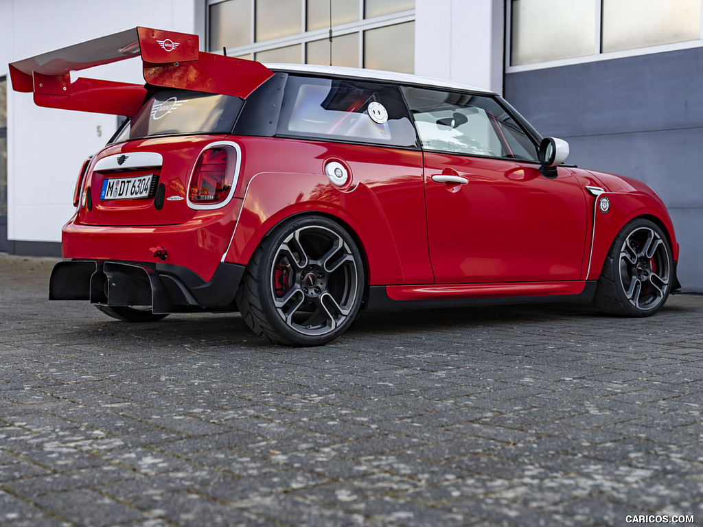 2022 MINI John Cooper Works 24h Nürburgring - Rear Three-Quarter