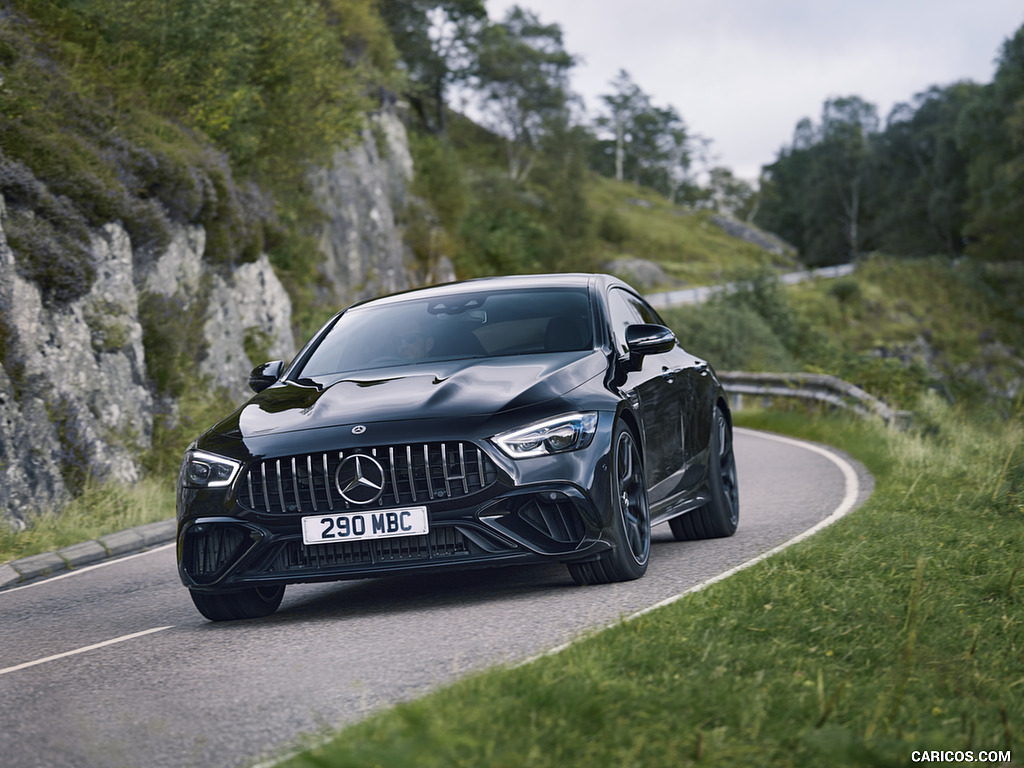 2022 Mercedes-AMG GT 63 S E Performance (UK-Spec) - Front