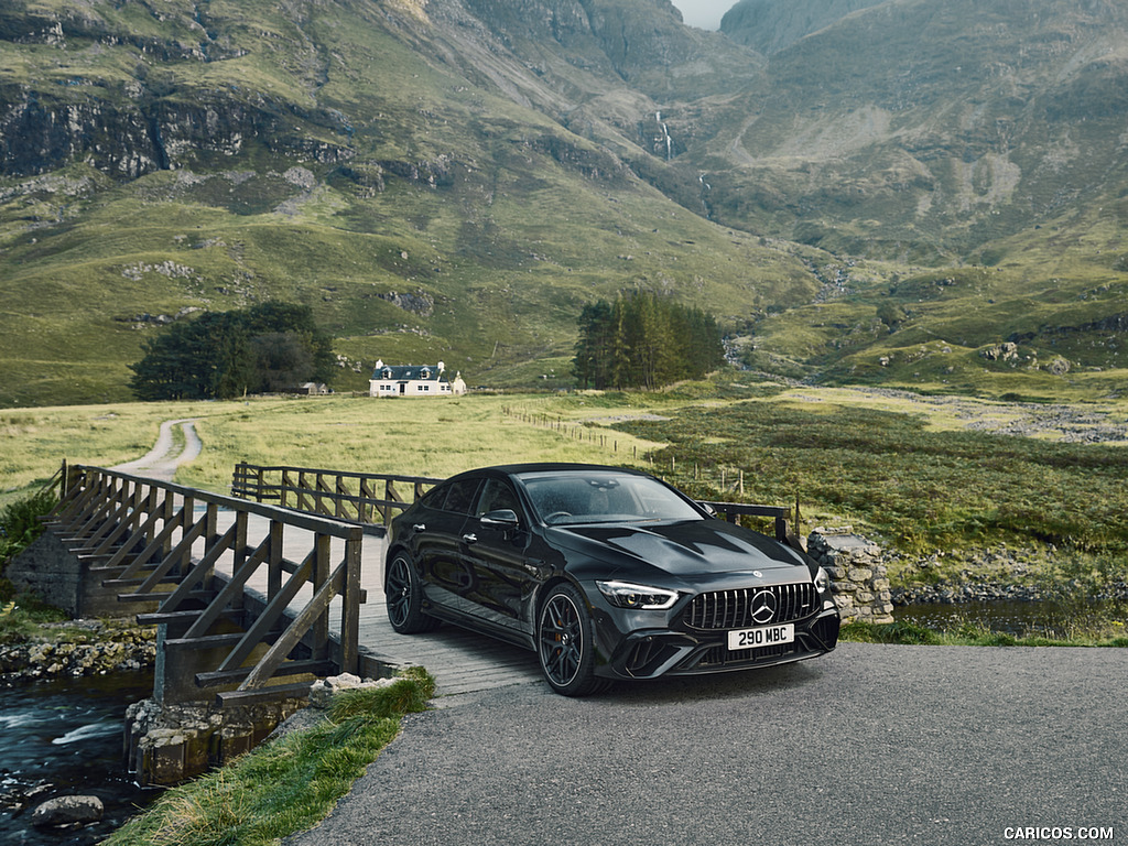 2022 Mercedes-AMG GT 63 S E Performance (UK-Spec) - Front Three-Quarter