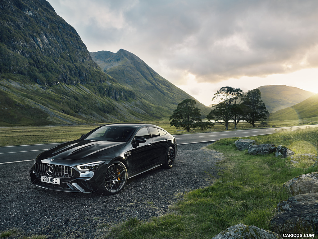 2022 Mercedes-AMG GT 63 S E Performance (UK-Spec) - Front Three-Quarter