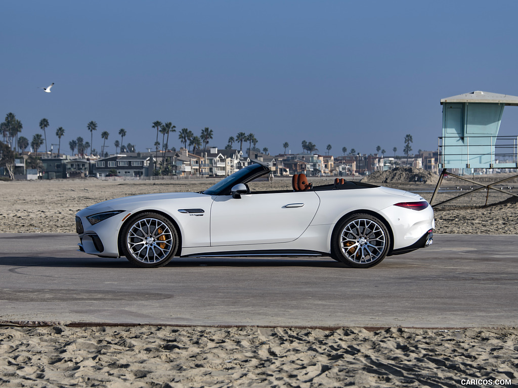 2022 Mercedes-AMG SL 55 4MATIC+ (Color: Opalith White Bright)