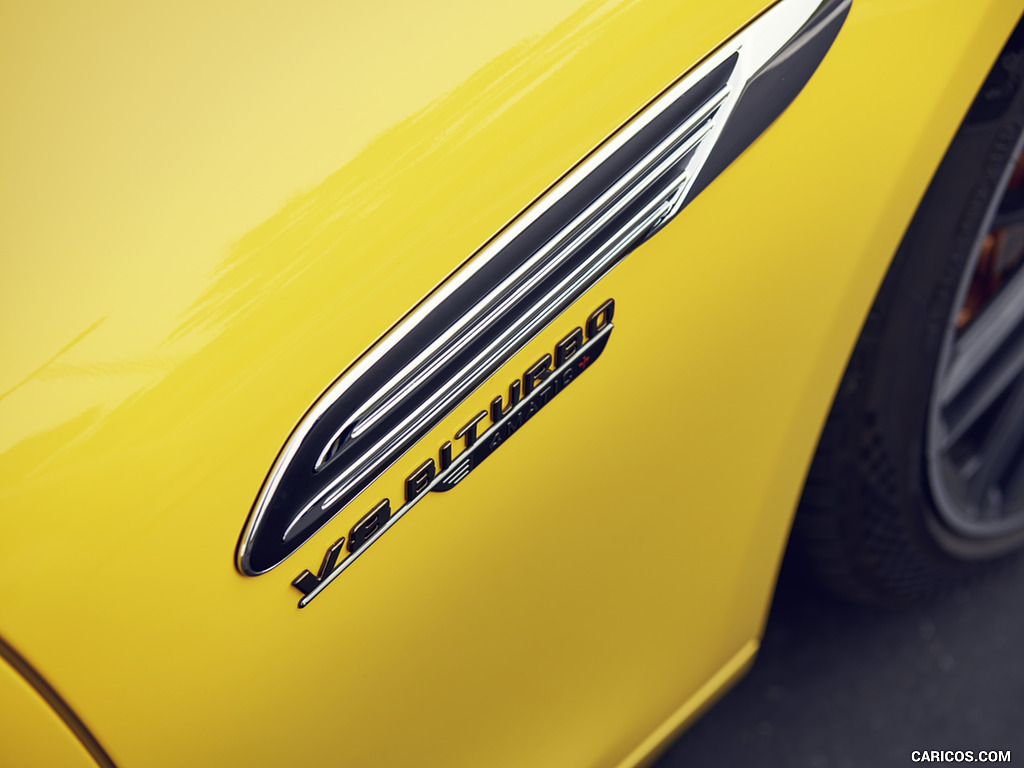 2022 Mercedes-AMG SL 63 4MATIC+ (Color: Sun Yellow)