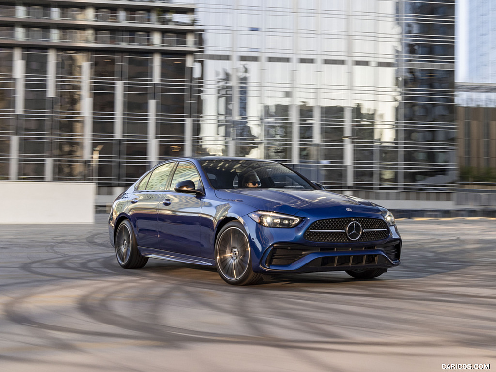 2022 Mercedes-Benz C-Class (US-Spec) - Front Three-Quarter