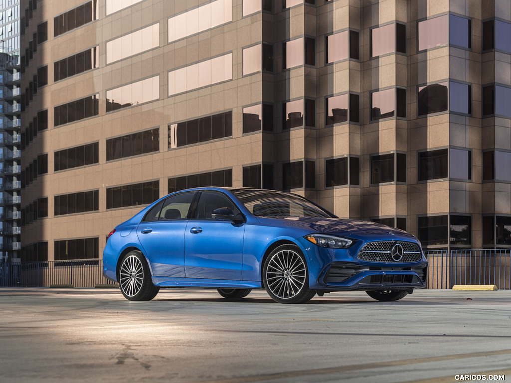 2022 Mercedes-Benz C-Class (US-Spec) - Front Three-Quarter