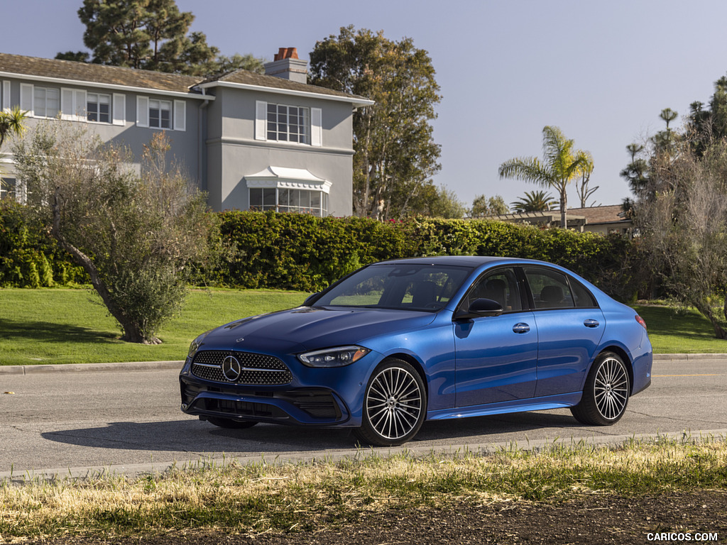 2022 Mercedes-Benz C-Class (US-Spec) - Front Three-Quarter