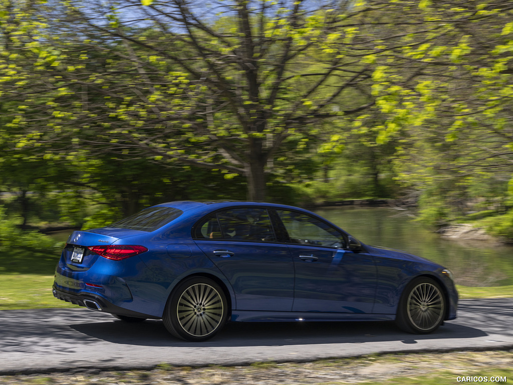 2022 Mercedes-Benz C-Class (US-Spec) - Rear Three-Quarter