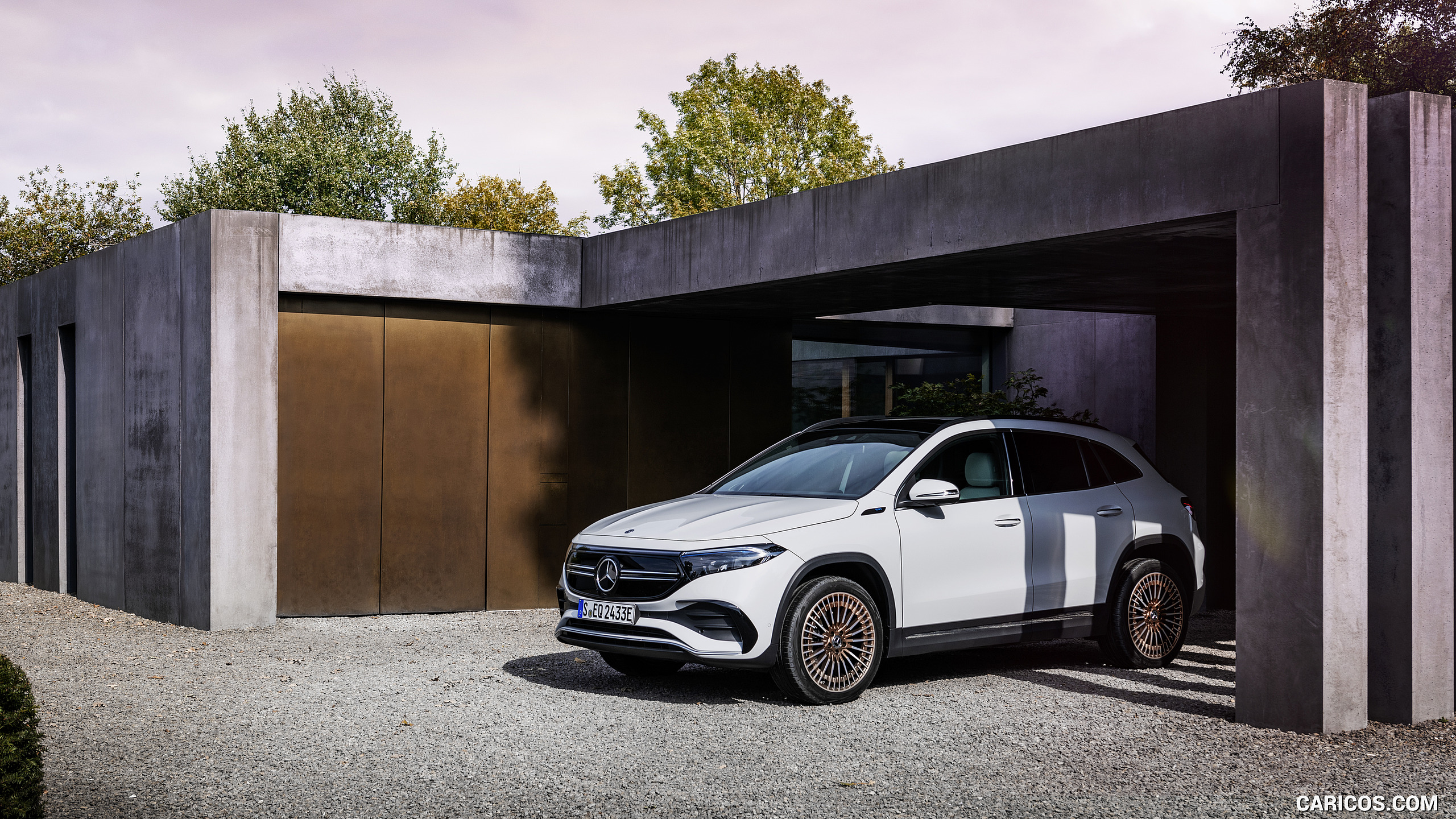 2022 Mercedes-Benz EQA EQA 250 Edition 1 (Color: Digital White) - Front Three-Quarter, #29 of 91