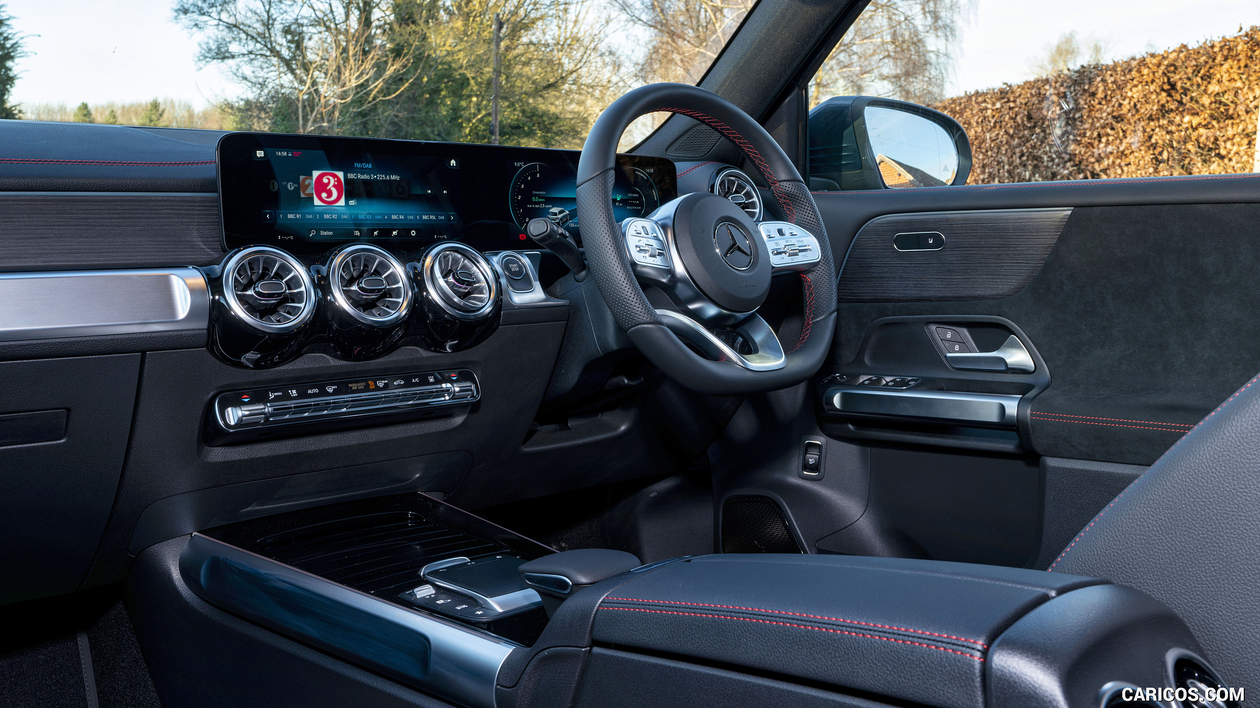 2022 Mercedes-Benz EQB 300 (UK-Spec) - Interior, #158 of 178
