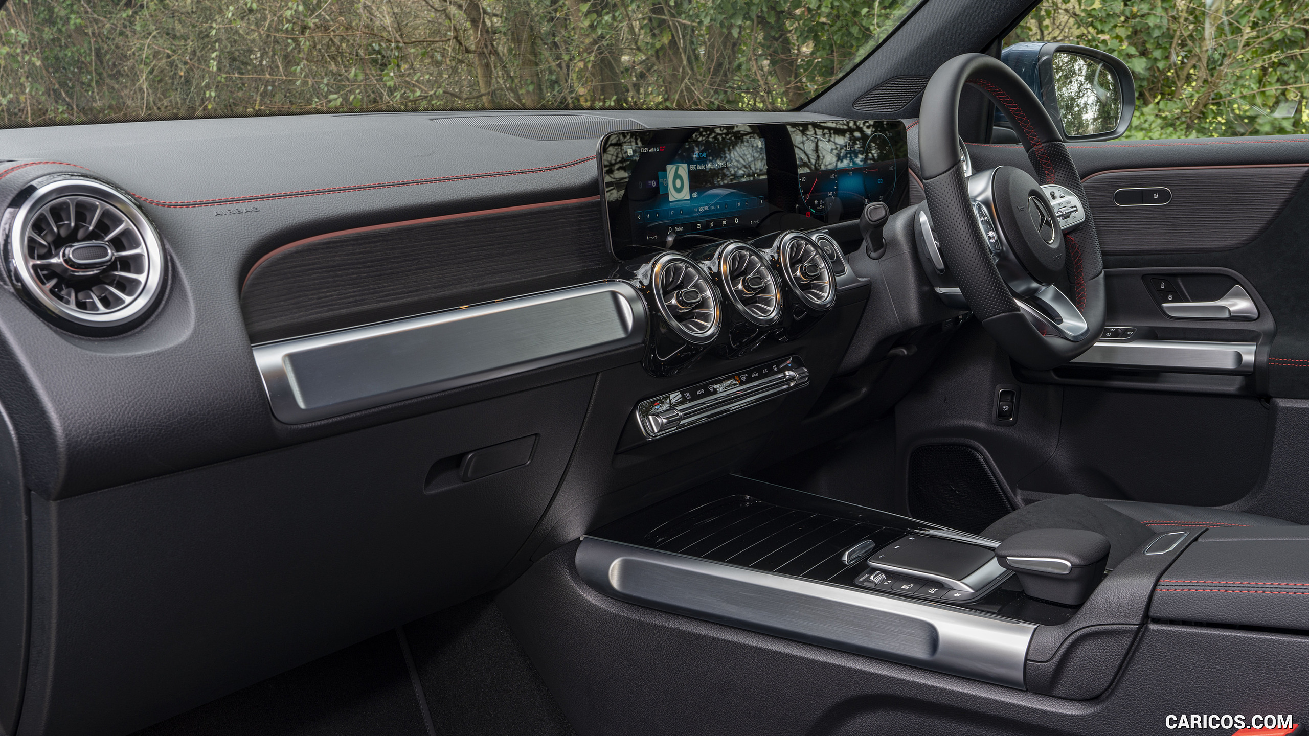 2022 Mercedes-Benz EQB 300 (UK-Spec) - Interior, #163 of 178