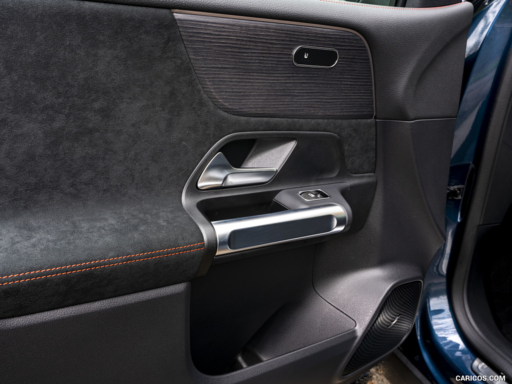 2022 Mercedes-Benz EQB 300 (UK-Spec) - Interior, Detail