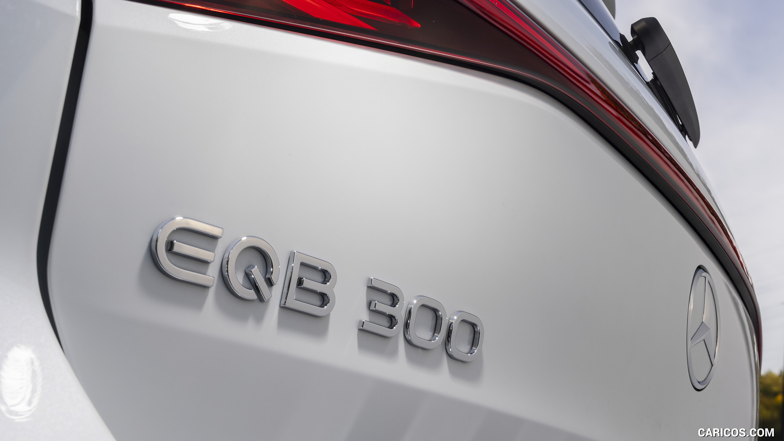 2022 Mercedes-Benz EQB 300 4MATIC (Color: Digital White) - Badge, #58 of 178