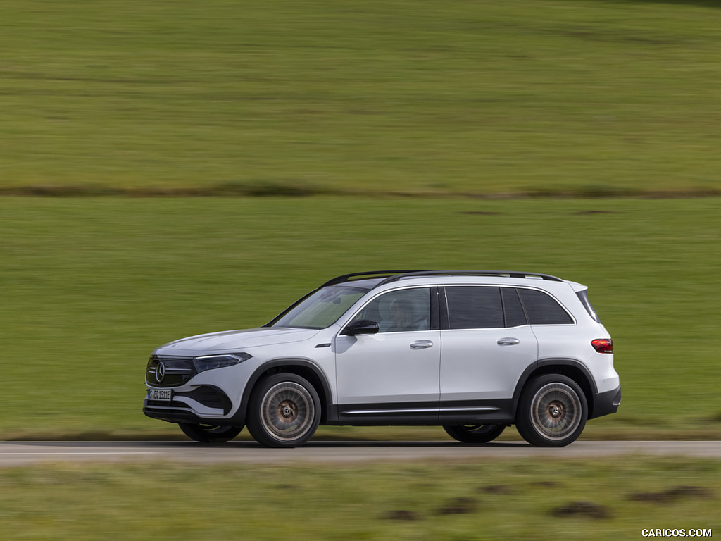 2022 Mercedes-Benz EQB 300 4MATIC (Color: Digital White) - Side