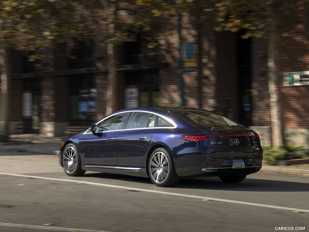 2022 Mercedes-Benz EQS (US-Spec) - Rear Three-Quarter