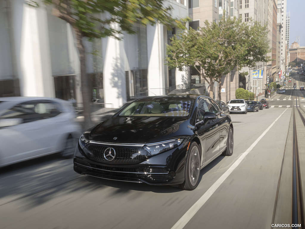 2022 Mercedes-Benz EQS 450+ 4MATIC (US-Spec) - Front