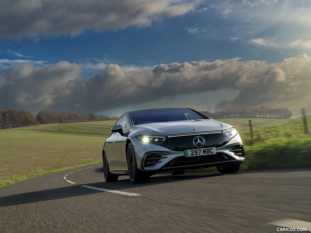 2022 Mercedes-Benz EQS 450+ AMG Line (UK-Spec) - Front