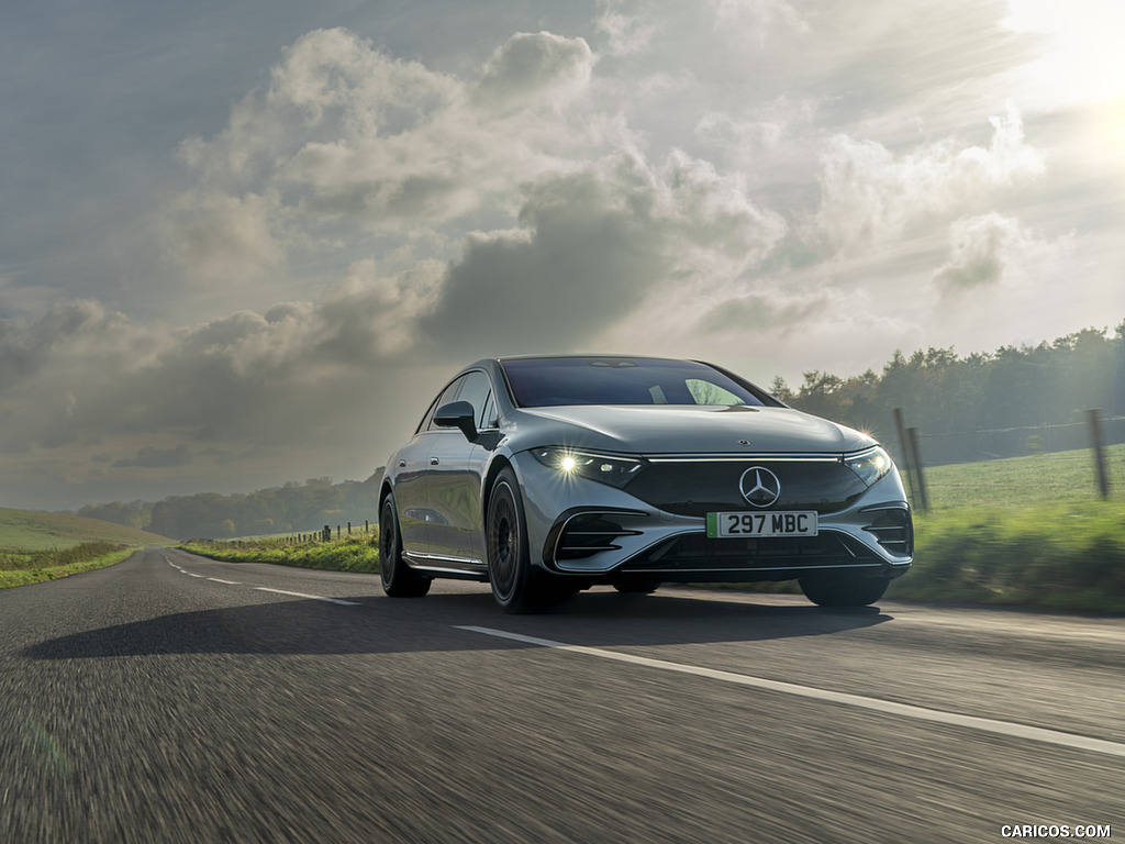 2022 Mercedes-Benz EQS 450+ AMG Line (UK-Spec) - Front