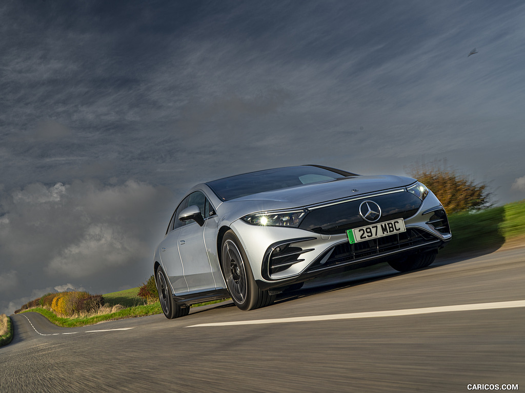 2022 Mercedes-Benz EQS 450+ AMG Line (UK-Spec) - Front Three-Quarter