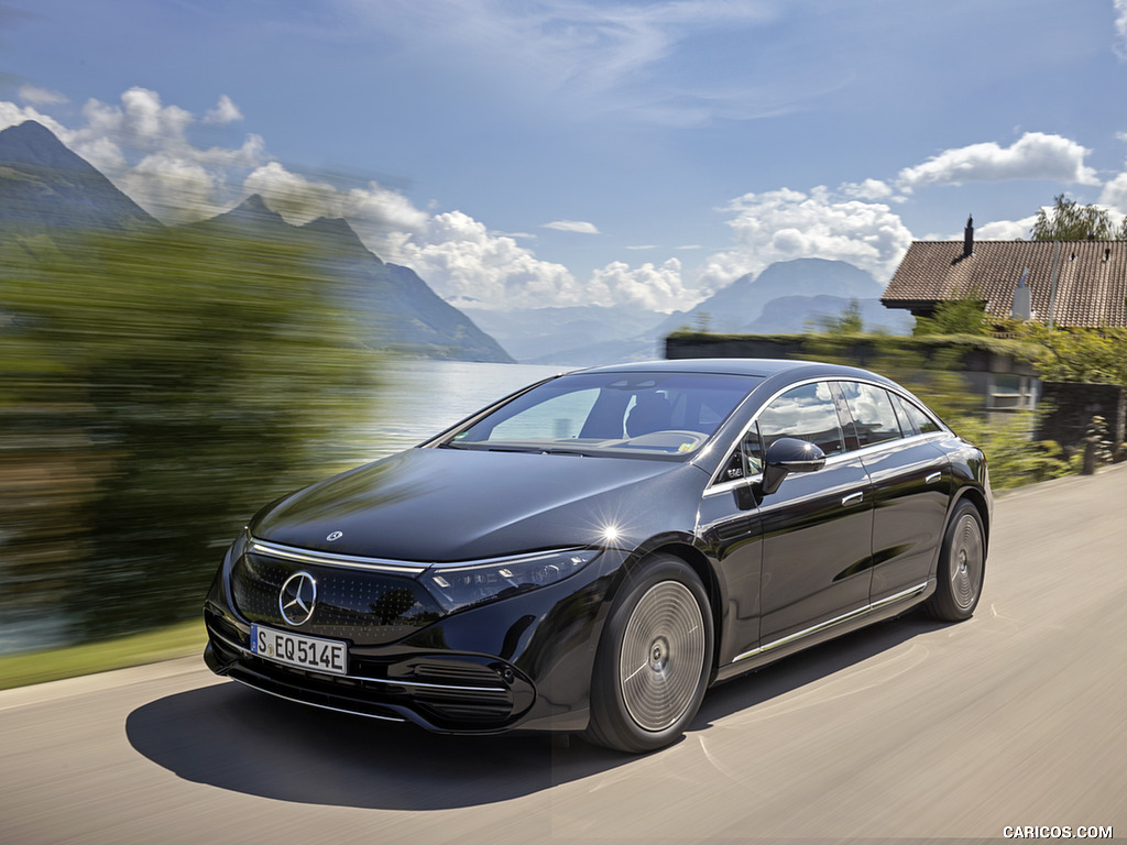 2022 Mercedes-Benz EQS 580 4MATIC (Color: Obsidian Black) - Front Three-Quarter