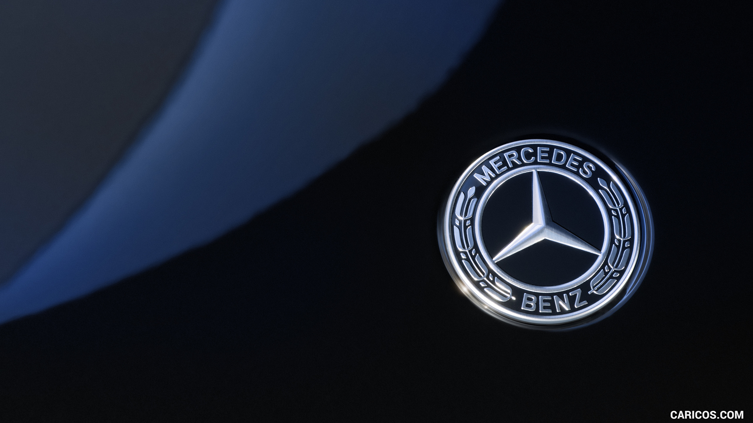 2022 Mercedes-Benz EQS 580 4MATIC AMG-Line Edition 1 (Color: High-Tech Silver / Obsidian Black) - Badge, #41 of 206