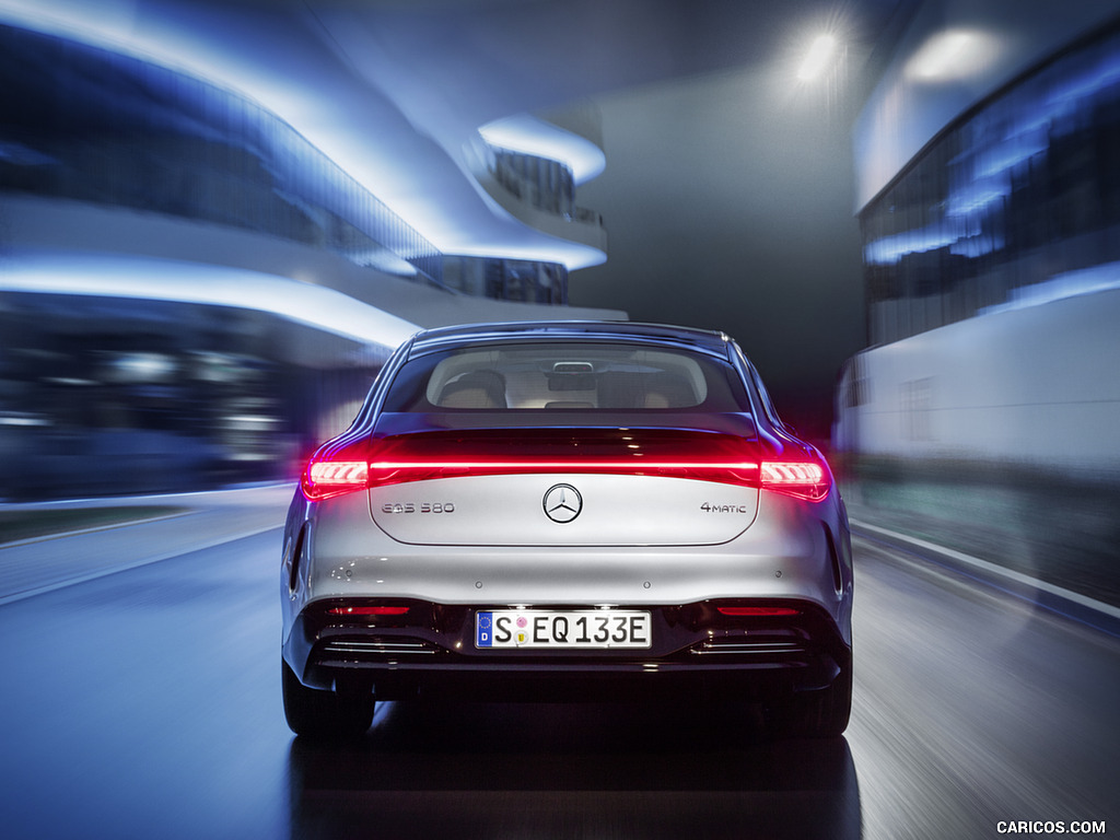 2022 Mercedes-Benz EQS 580 4MATIC AMG-Line Edition 1 (Color: High-Tech Silver / Obsidian Black) - Rear