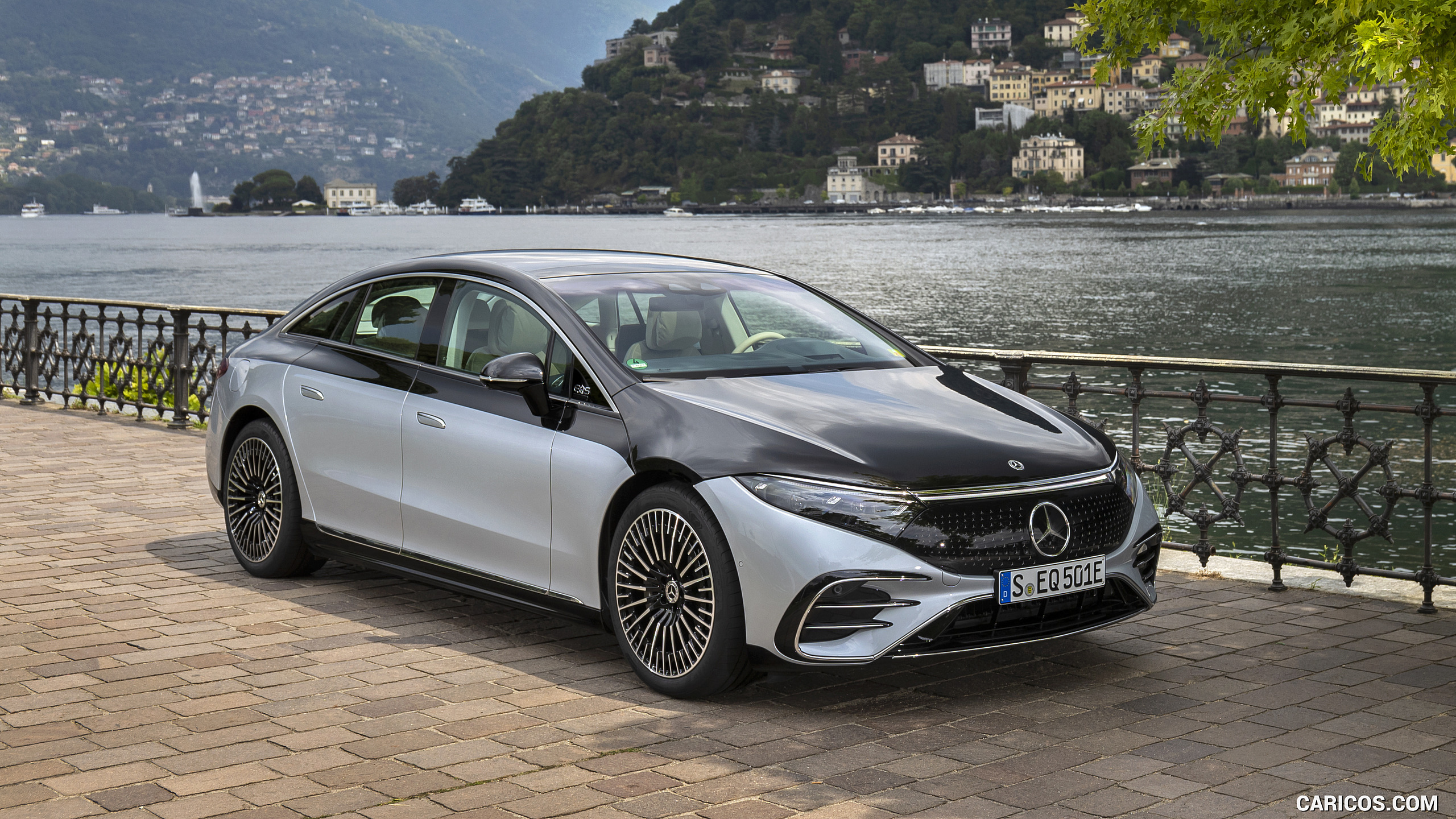 2022 Mercedes-Benz EQS 580 4MATIC Edition 1 (Color: High-Tech Silver / Obsidian Black) - Front Three-Quarter, #149 of 206
