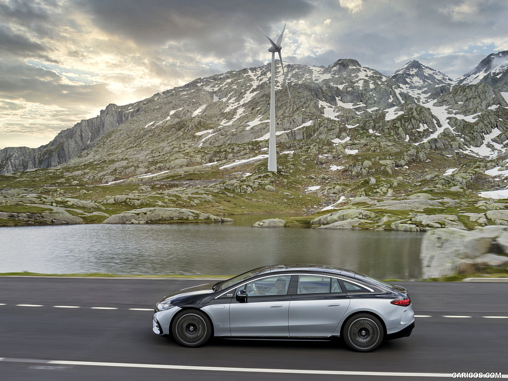 2022 Mercedes-Benz EQS 580 4MATIC Edition 1 (Color: High-Tech Silver / Obsidian Black) - Side