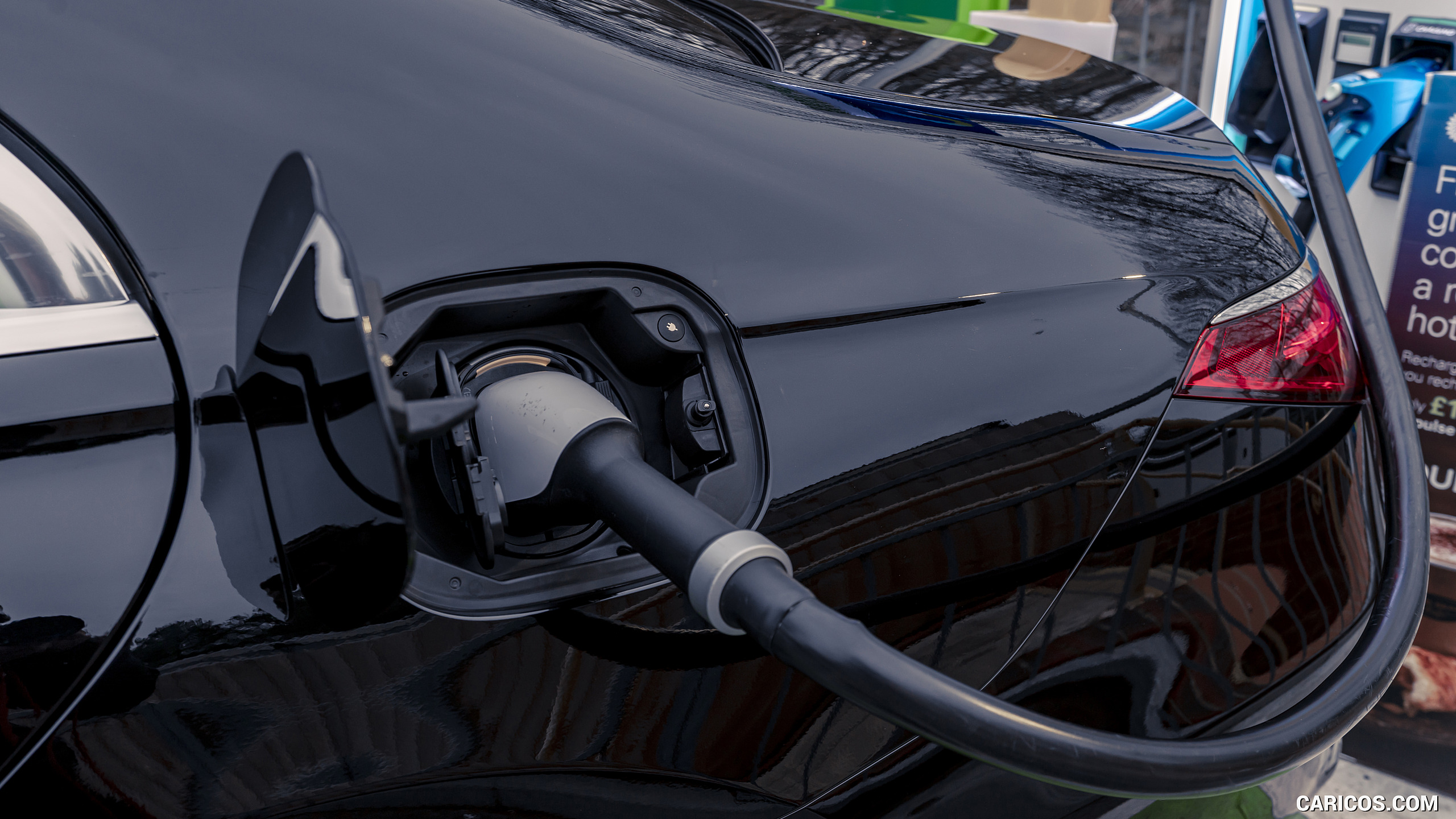 2022 Mercedes-Benz S 580 e L Plug-In Hybrid (UK-Spec) - Charging Connector, #36 of 63