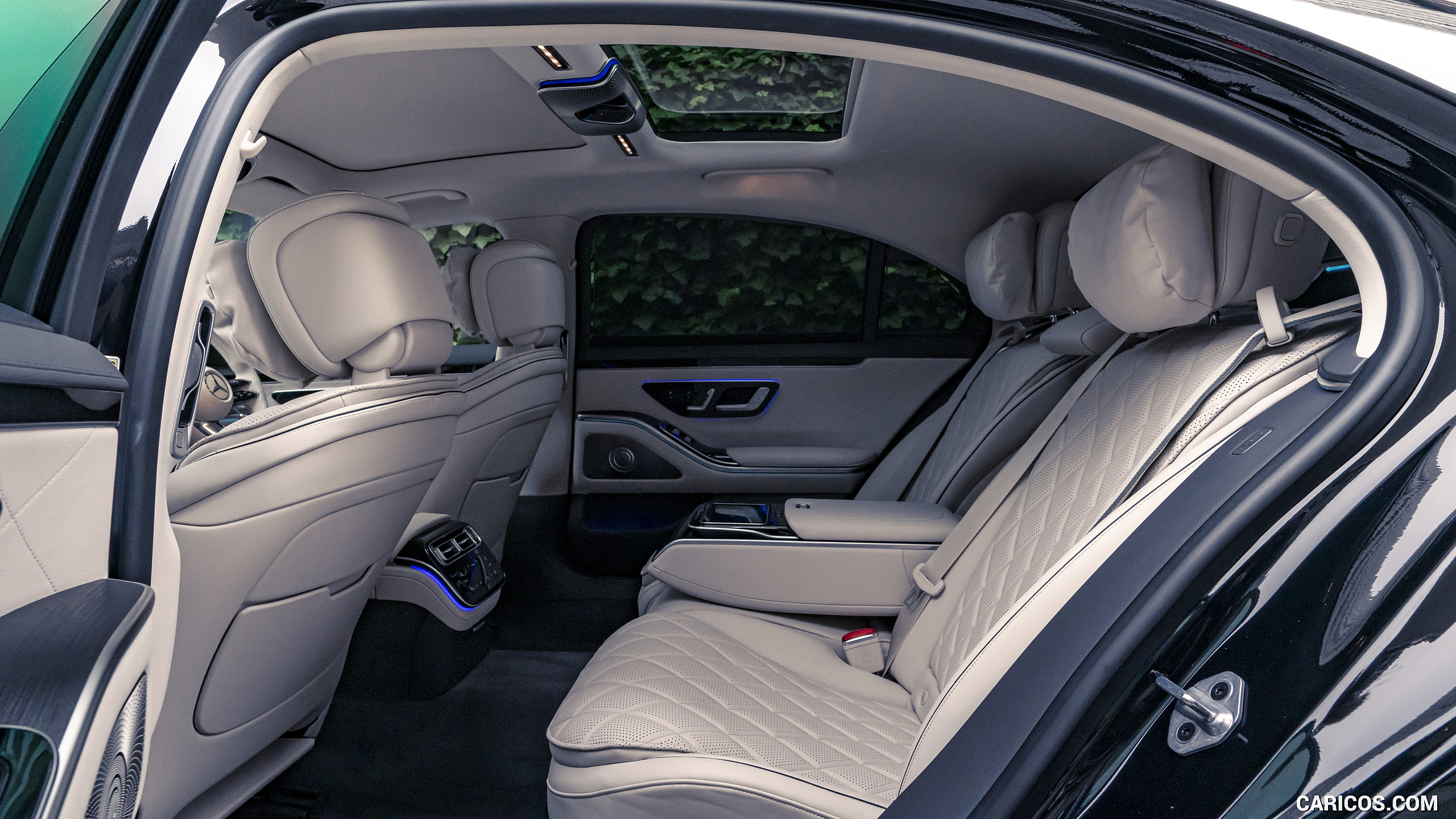 2022 Mercedes-Benz S 580 e L Plug-In Hybrid (UK-Spec) - Interior, Rear Seats, #63 of 63