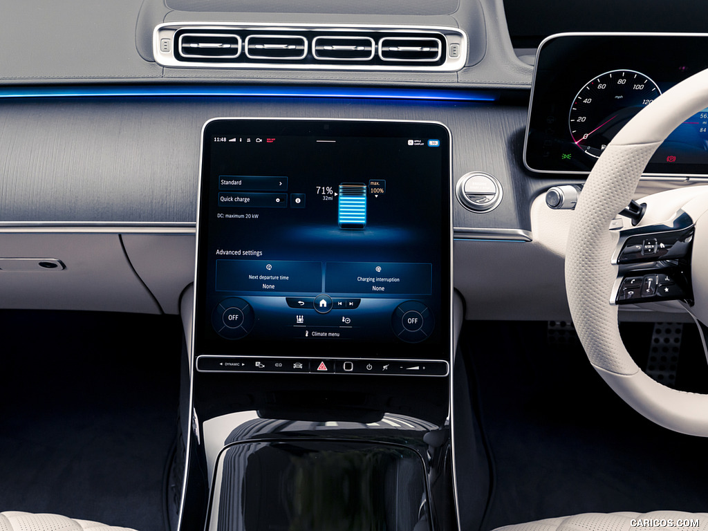 2022 Mercedes-Benz S 580 e L Plug-In Hybrid (UK-Spec) - Central Console