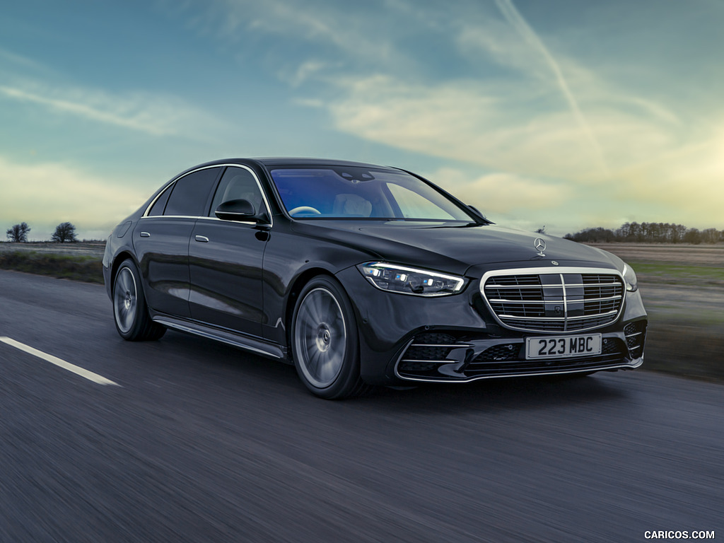 2022 Mercedes-Benz S 580 e L Plug-In Hybrid (UK-Spec) - Front Three-Quarter