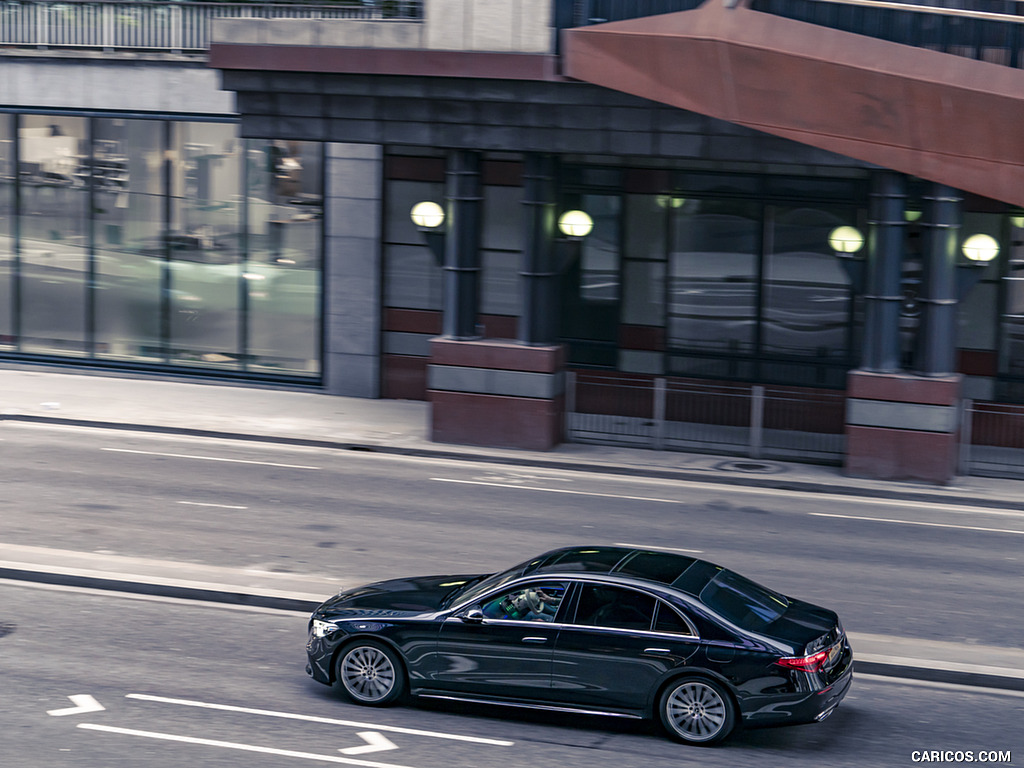 2022 Mercedes-Benz S 580 e L Plug-In Hybrid (UK-Spec) - Side