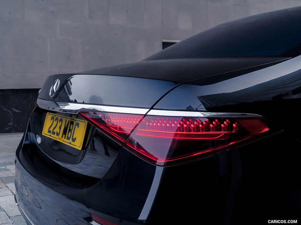 2022 Mercedes-Benz S 580 e L Plug-In Hybrid (UK-Spec) - Tail Light