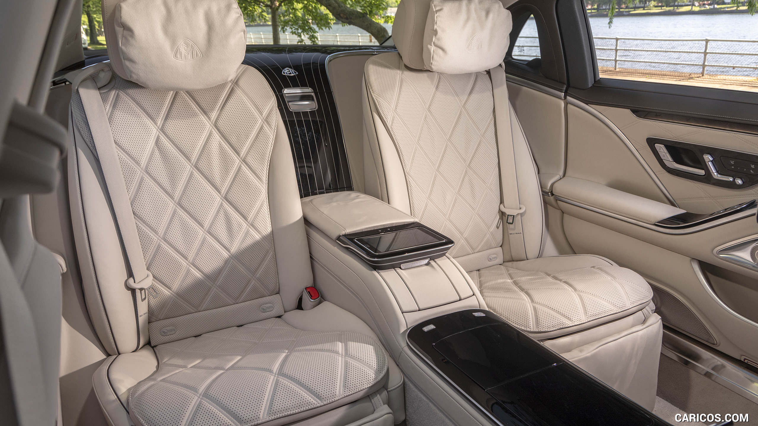 2022 Mercedes-Maybach S 680 4MATIC (US-Spec) - Interior, Rear Seats, #83 of 173