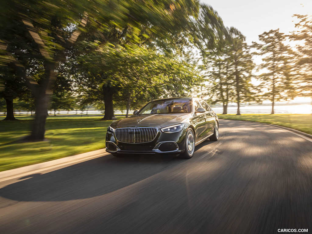 2022 Mercedes-Maybach S 680 4MATIC (US-Spec) - Front