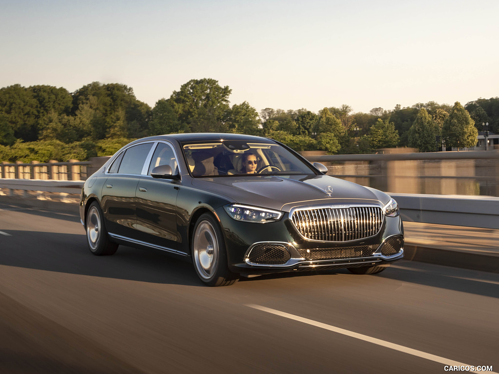 2022 Mercedes-Maybach S 680 4MATIC (US-Spec) - Front Three-Quarter