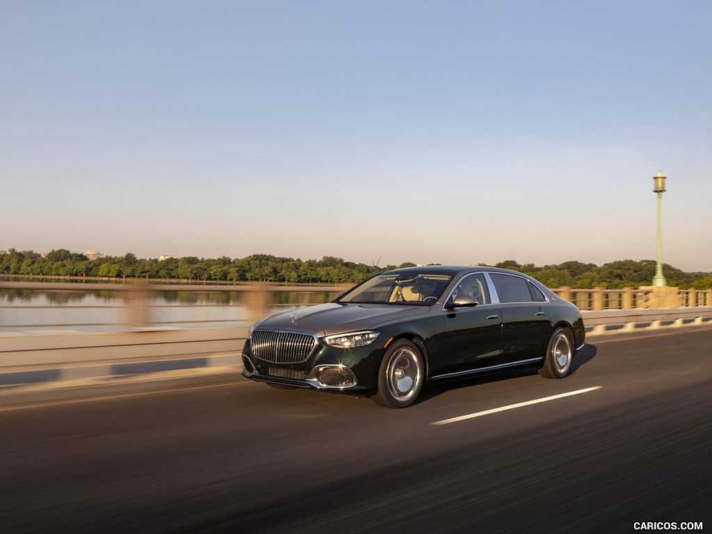 2022 Mercedes-Maybach S 680 4MATIC (US-Spec) - Front Three-Quarter