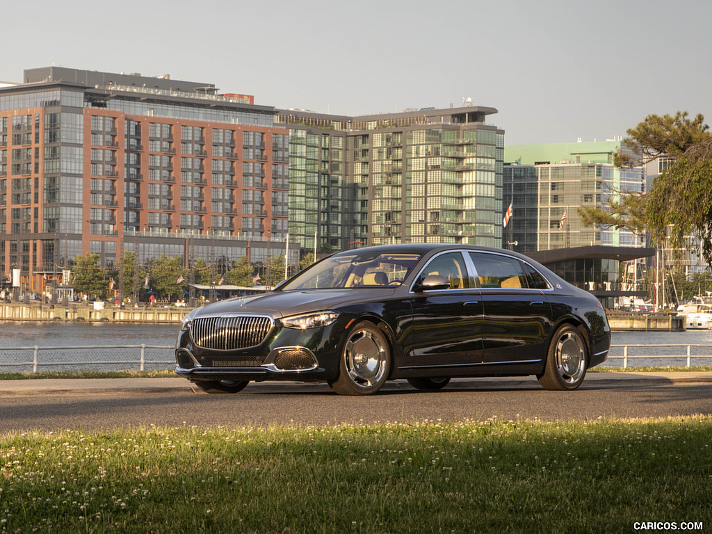 2022 Mercedes-Maybach S 680 4MATIC (US-Spec) - Front Three-Quarter