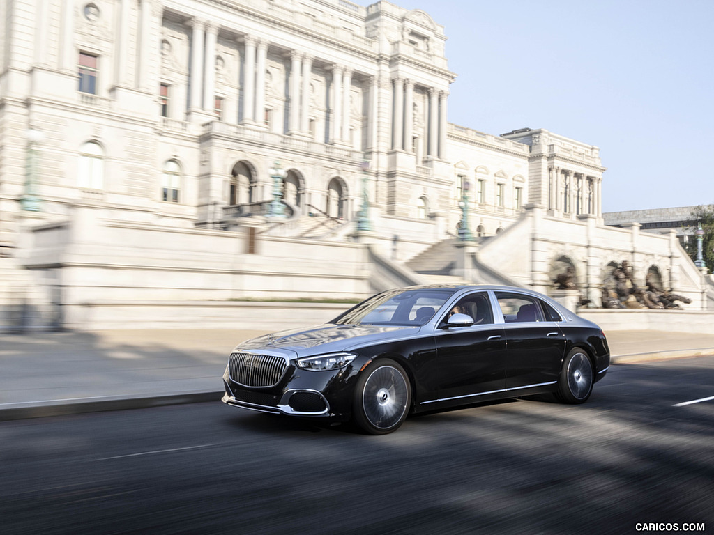 2022 Mercedes-Maybach S 680 4MATIC (US-Spec) - Front Three-Quarter