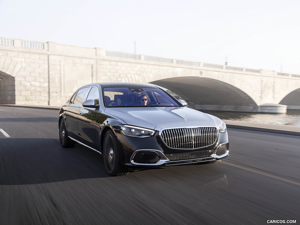 2022 Mercedes-Maybach S 680 4MATIC (US-Spec) - Front Three-Quarter