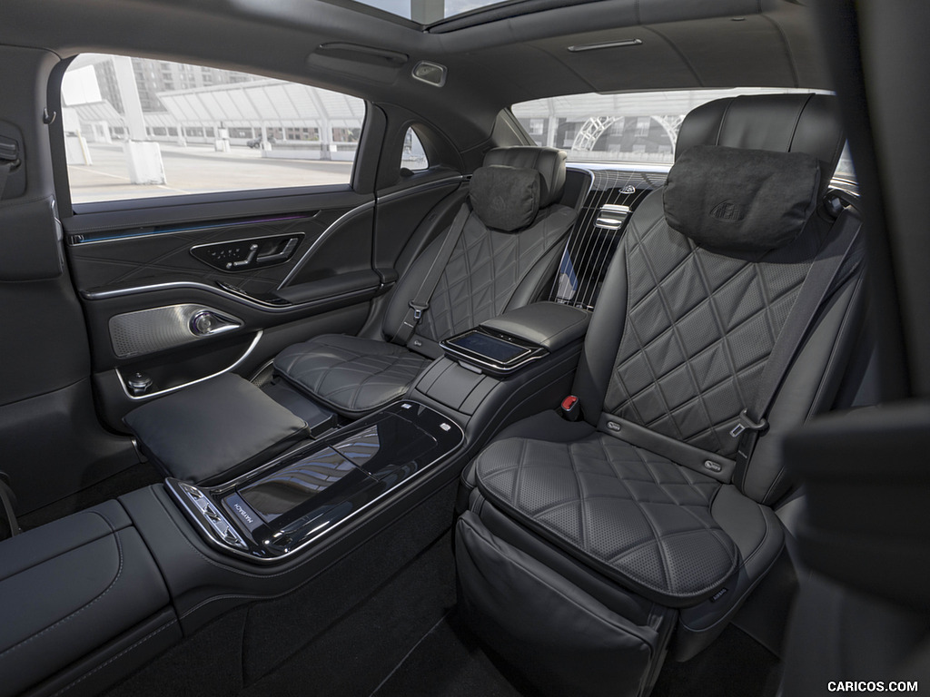 2022 Mercedes-Maybach S 680 4MATIC (US-Spec) - Interior, Rear Seats